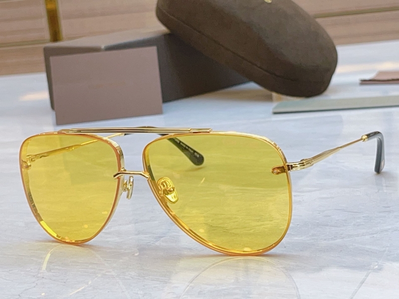 TOM FORD